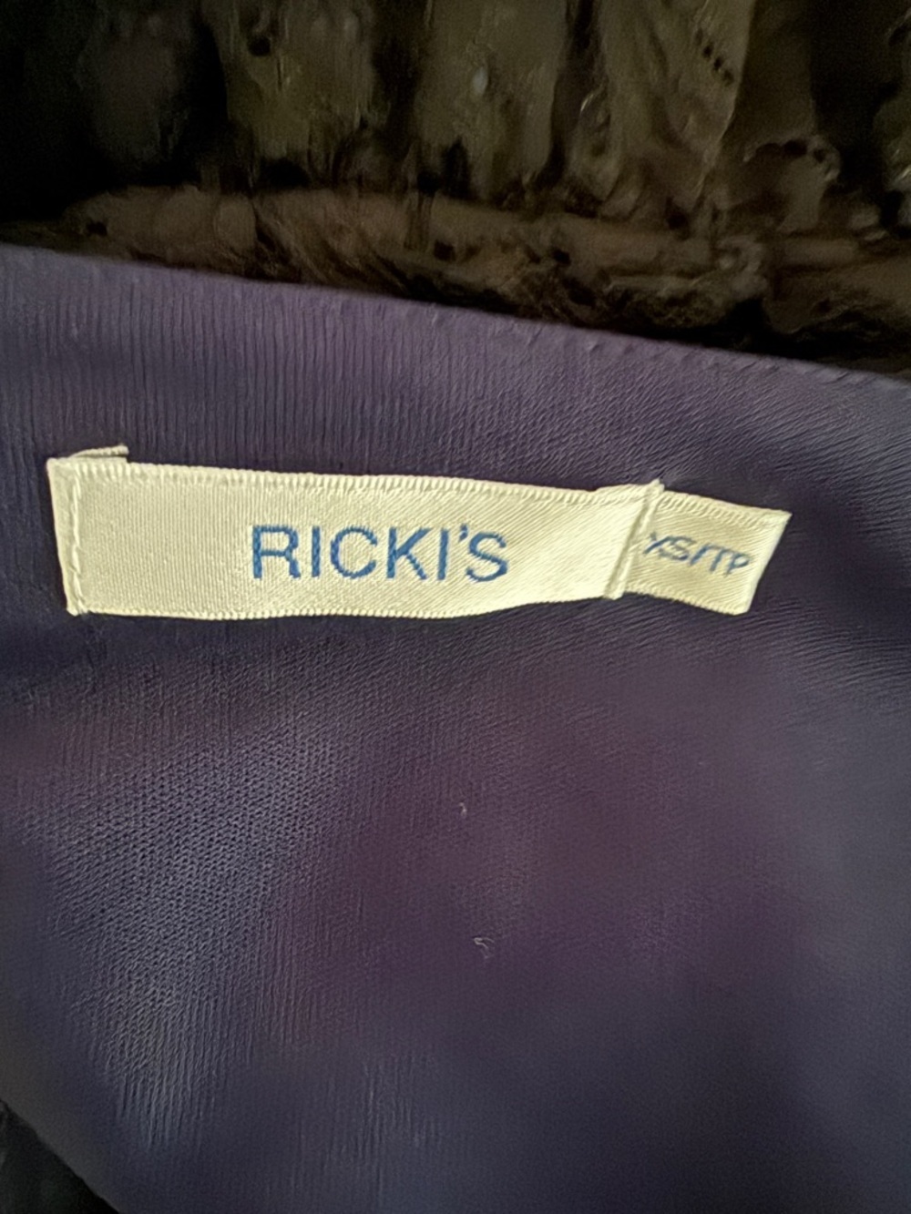 Ricki’s Lace overlay Top, V neck, Dressy or casual. Sz XS, good condition - Picture 7 of 7